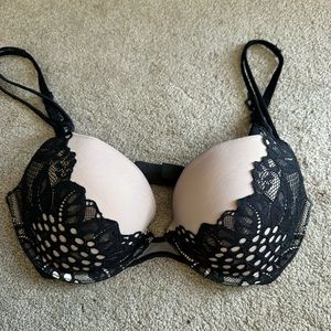 Victorias Secret 32D Bra